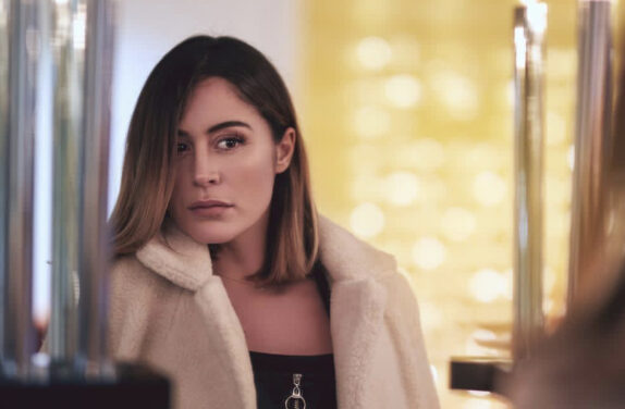 Anaïs Camizuli : elle révèle pour la 1ère fois pourquoi elle ne s’affiche jamais sans filtres !