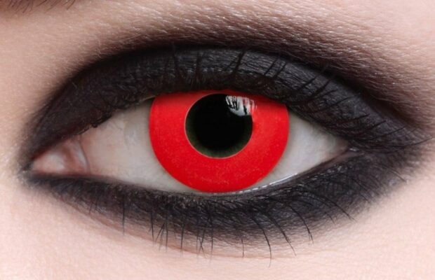 Les lentilles de fantaisie utilisées pour Halloween peuvent être très dangereuses.