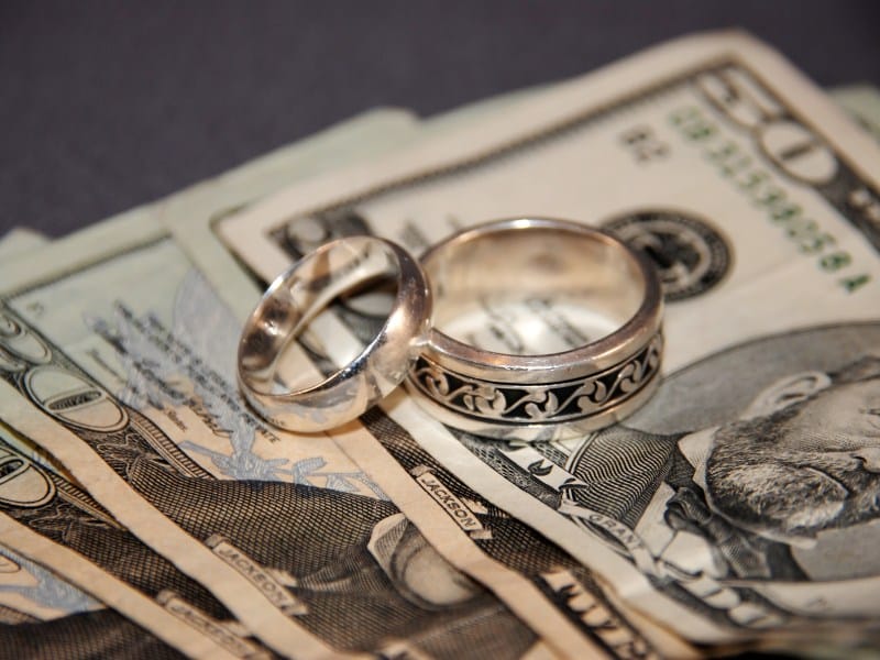 texas-un-homme-braque-une-banque-pour-payer-son-mariage-et-se-fait-griller-par-sa-fiancee