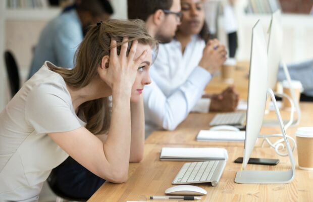 Fatigue, sensibilité au bruit et irritabilité sont causées par le stress