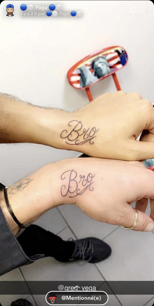 Paga et Greg fêtent leur 10 ans d'amitié en se faisant un tatouage en commun