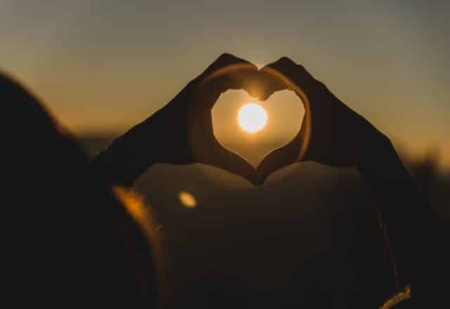 les-gemeaux-balance-sagittaire-capricorne-et-poissons-sont-les-plus-indecis-en-amour