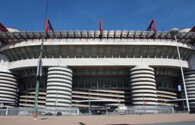 illusion-doptique-cette-rampe-dacces-dans-le-stade-de-football-de-milan-donne-limpression-de-tourner-sur-elle-meme