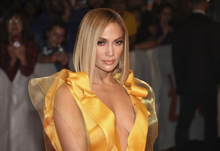 "Il voulait voir mes seins" : les terribles révélations de Jennifer Lopez sur le harcèlement sexuel dont elle a été victime