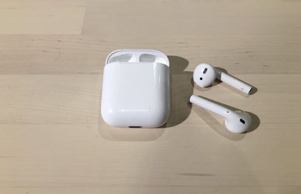 Les fameux AirPods à l'origine de ce prank !