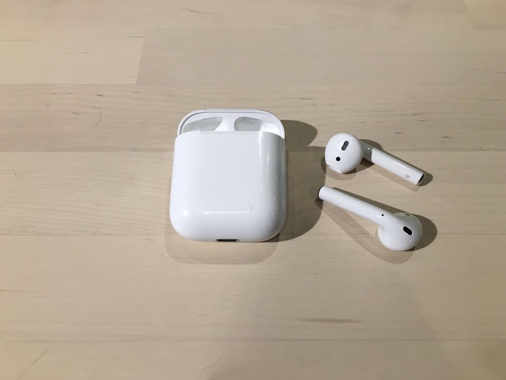 Les fameux AirPods à l'origine de ce prank !