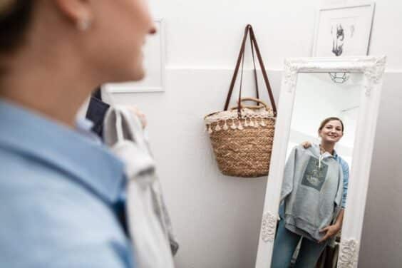 5 signes du zodiaque qui adorent se regarder dans le miroir !
