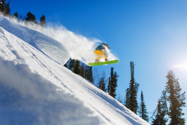 Elle tient sur un snowboard à seulement un an !