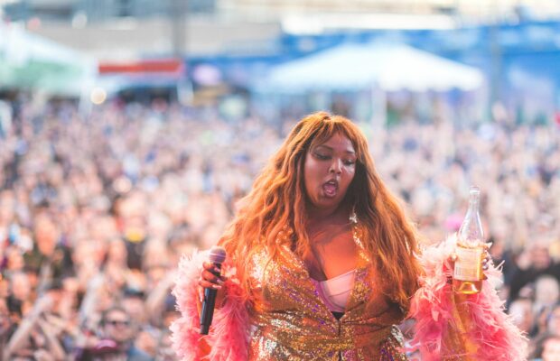 La chanteuse Lizzo assume ses formes !