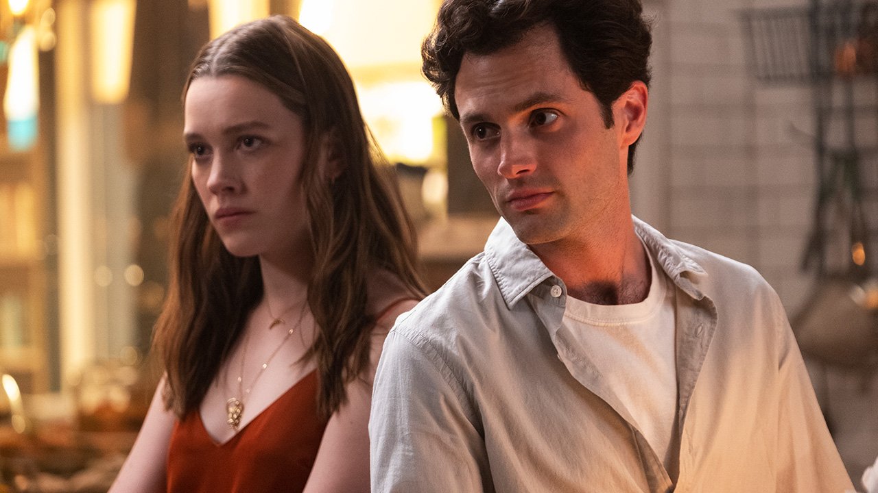 YOU : la saison 2 de Netflix a choisi une fin très différente du roman dont elle est adaptée