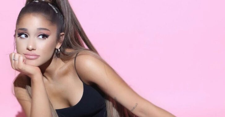 Ariana Grande : critiquée pour "ne porter que les 2 mêmes tenues", elle se défend et s'en prend à TikTok !