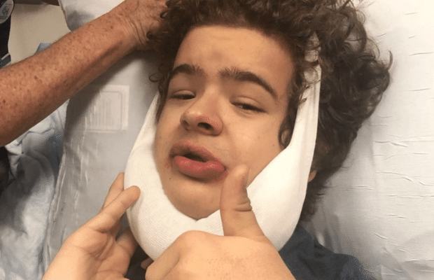  Stranger Things : Gaten Matarazzo (Dustin) donne de ses nouvelles après une opération d'une maladie rare