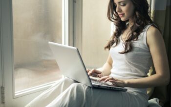 Le mot que vous devez rajouter à votre profil dans les sites de rencontre pour attirer un partenaire