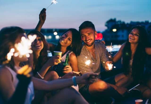 Ce qu’il ne faut surtout pas faire à une soirée Afterwork selon votre signe du zodiaque