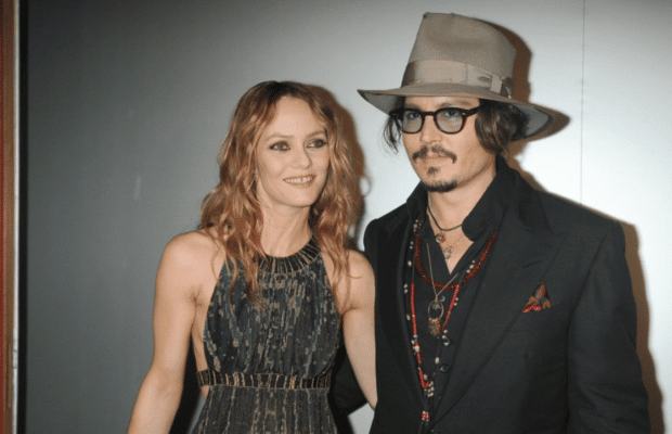 Johnny Depp accusé de violences conjugales : Vanessa Paradis prend sa défense