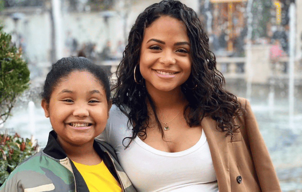 Christina Milian montre sa fille Violet avec le petit Isaiah