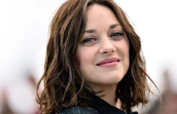 Marion Cotillard : maman déjà fatiguée du confinement ? Son astuce amusante qui la fait déculpabiliser