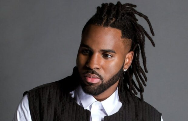 Jason Derulo se rase une partie de corps bien précise après avoir perdu un pari