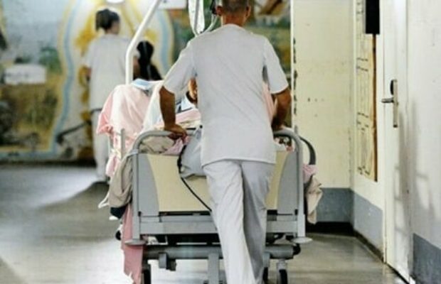 Coronavirus : un enfant "de moins de 10 ans" est décédé en Île-de-France