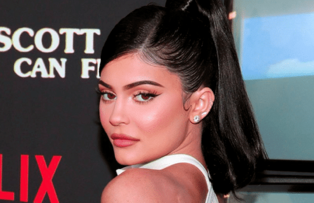Kylie Jenner : prise en flagrant délit de Photoshop, elle supprime tout