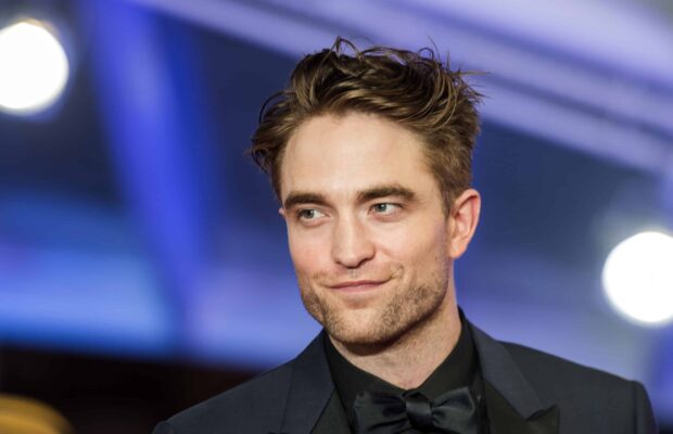 Robert Pattinson (Twilight) : pourquoi l'acteur est confiné à des milliers de kilomètres de chez lui