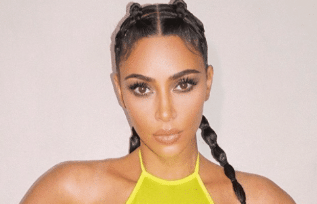 Kim Kardashian : la star se montre en maillot de bain transparent