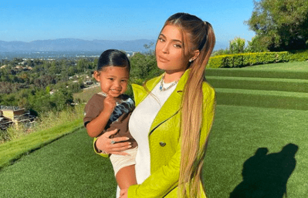 Kylie Jenner offre un petit poney à 200 000$ pour sa fille Stormi