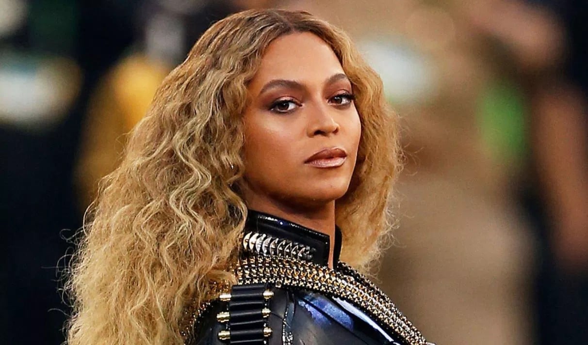 Beyoncé : culte satanique, fausse identité... Un homme politique s'en prend à elle et l'accuse