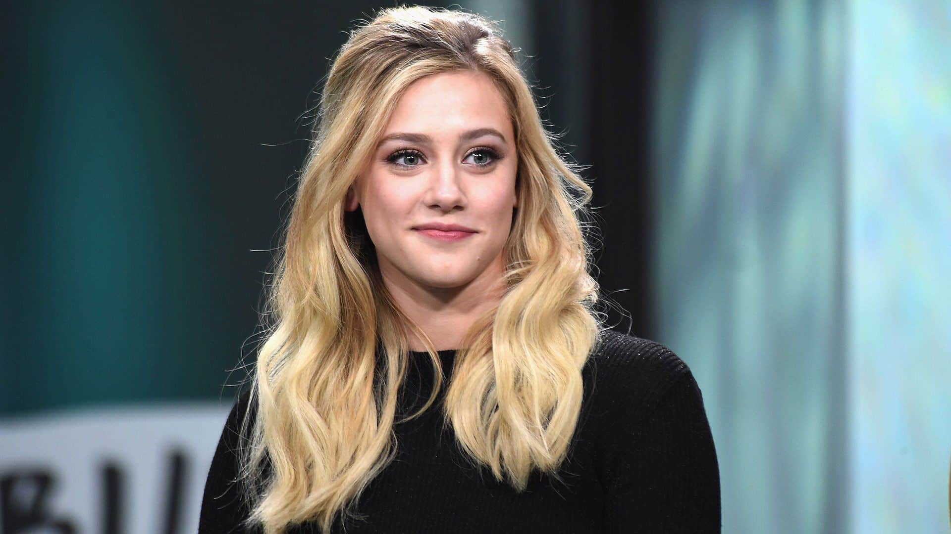 Lili Reinhart : très mal à l’aise pendant une scène dénudée sur le tournage de Riverdale, elle se livre