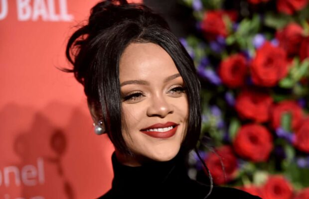Rihanna, le visage tuméfié : elle a eu un accident de la route