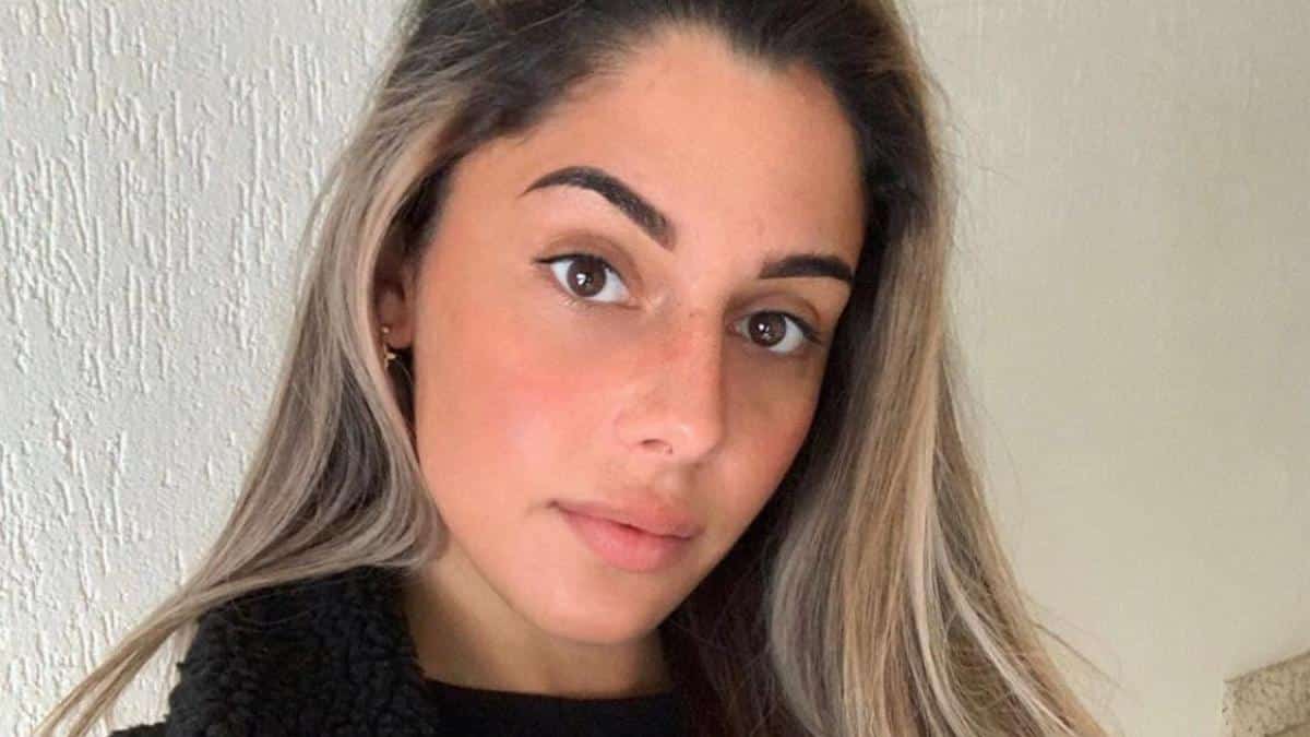 Coralie Porrovechio : elle s’explique sur son absence des réseaux sociaux