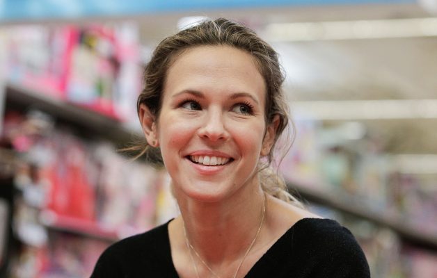 lorie pester