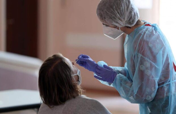 Covid-19 : une française contaminée 2 fois livre son témoignage