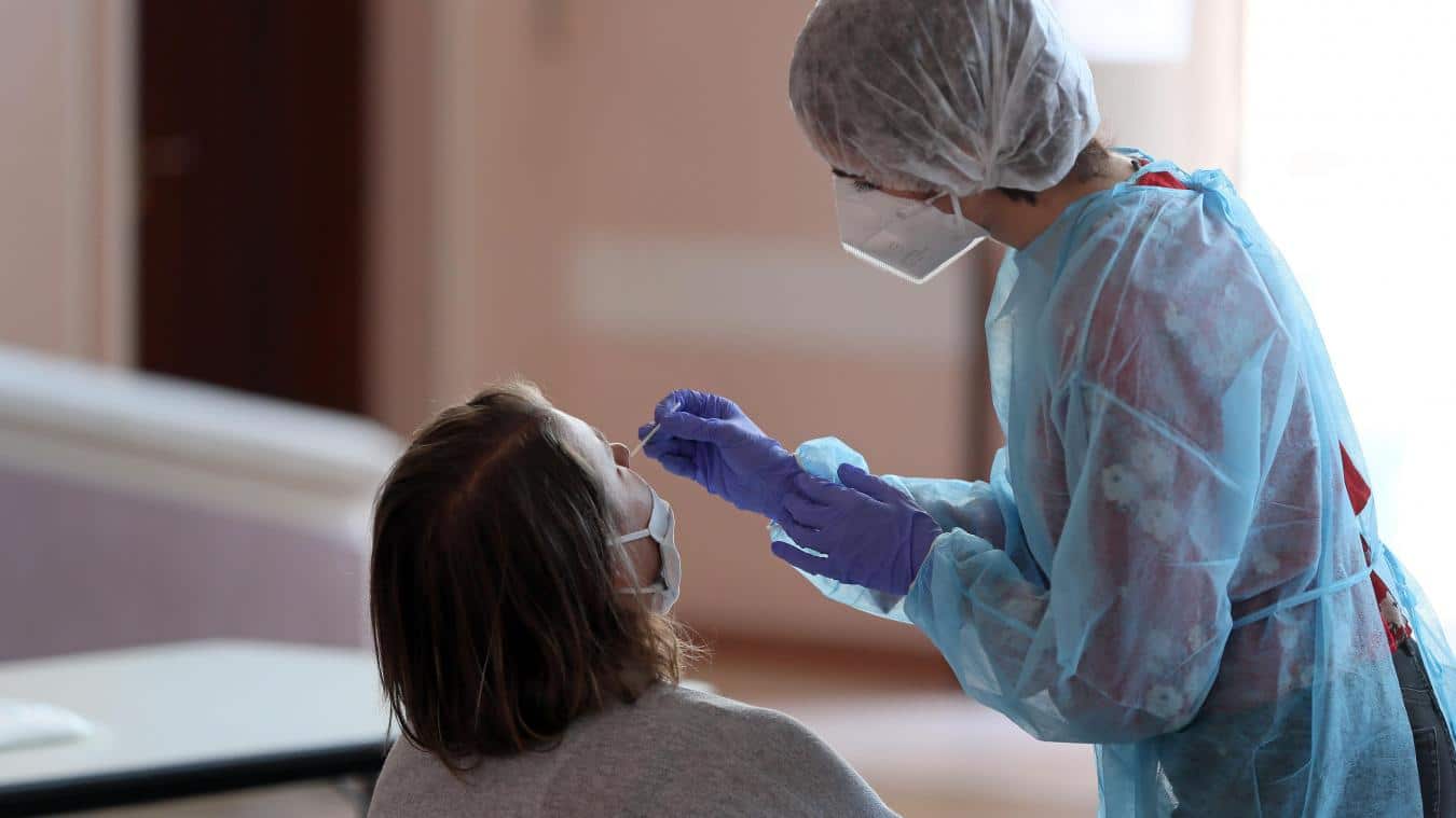 Covid-19 : une française contaminée 2 fois livre son témoignage