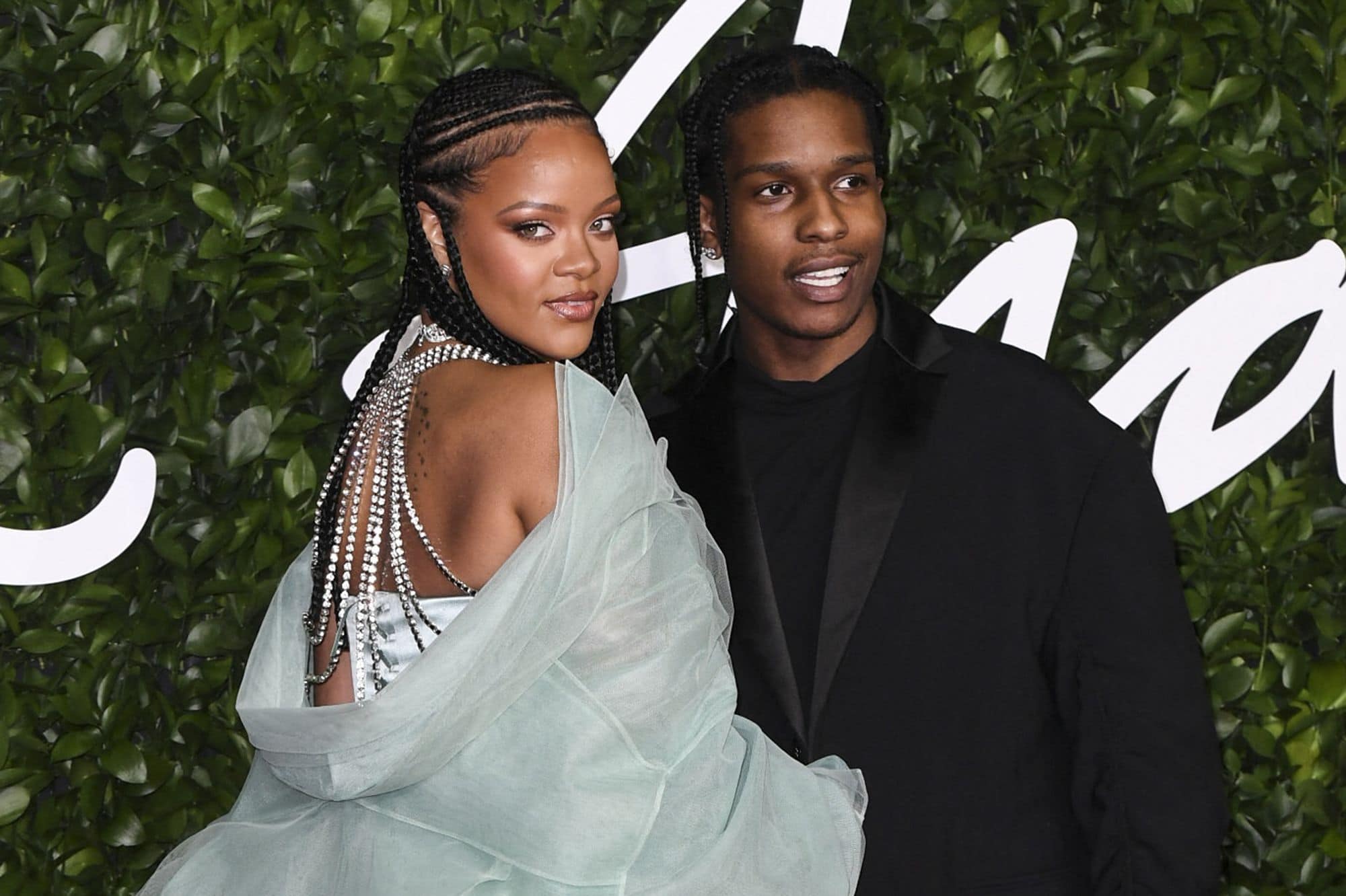 Rihanna et A$AP Rocky en couple : une trace de rouge à lèvres met tout le monde d'accord