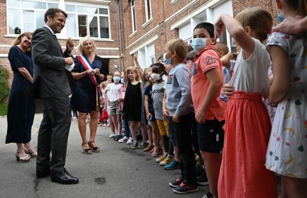 emmanuel-macron-ecole-poix-de-picardie