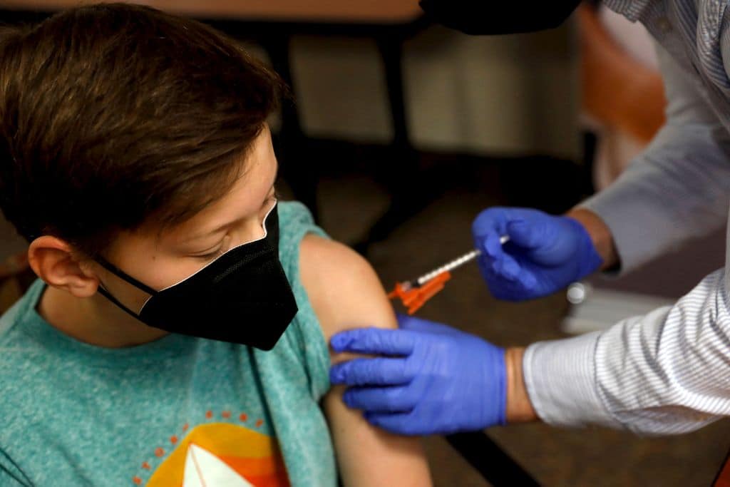 Covid-19 : la vaccination des adolescents débute aujourd'hui