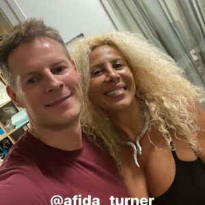 Afida Turner : sa photo non retouchée avec Matthieu Delormeau suscite les moqueries des internautes