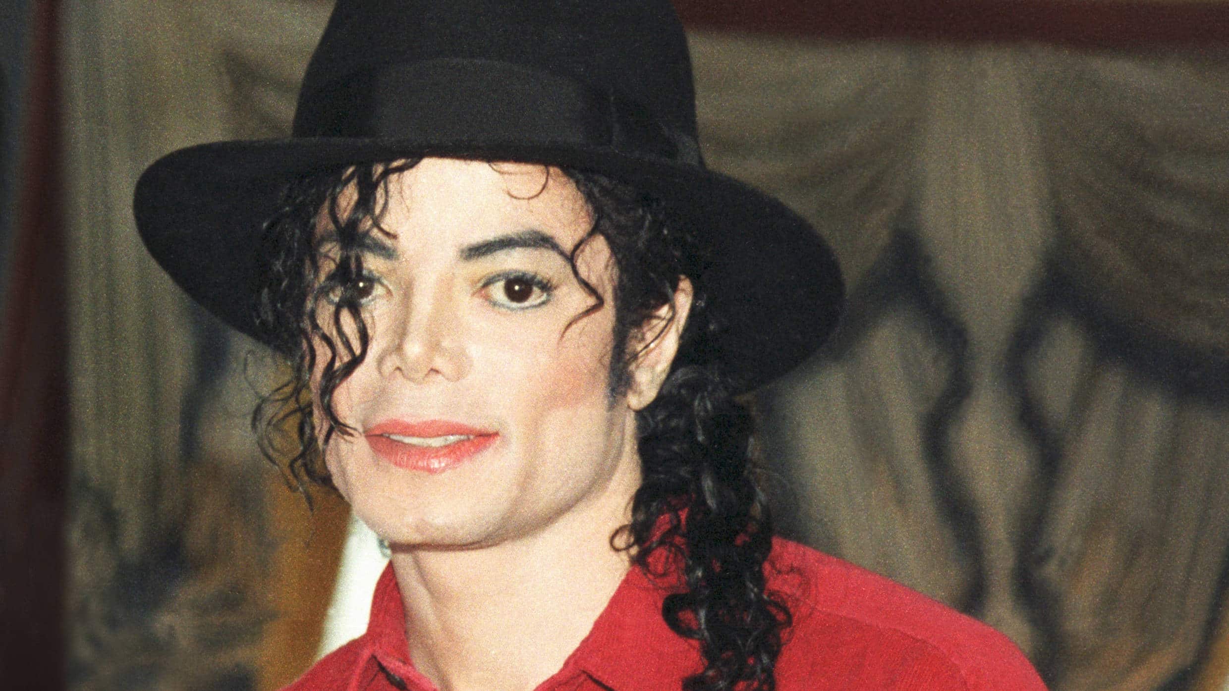 Michael Jackson : la femme qui affirme être mariée à son fantôme