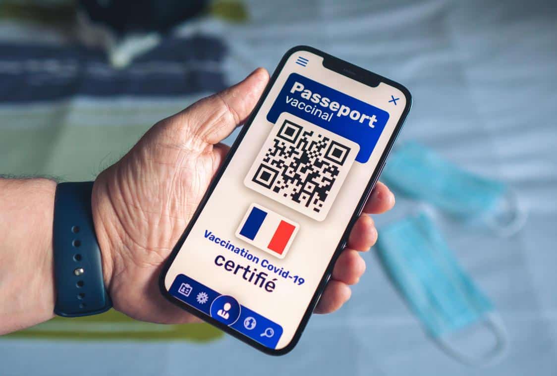 Pass sanitaire : ce que révèle votre QR code aux personnes qui le scannent