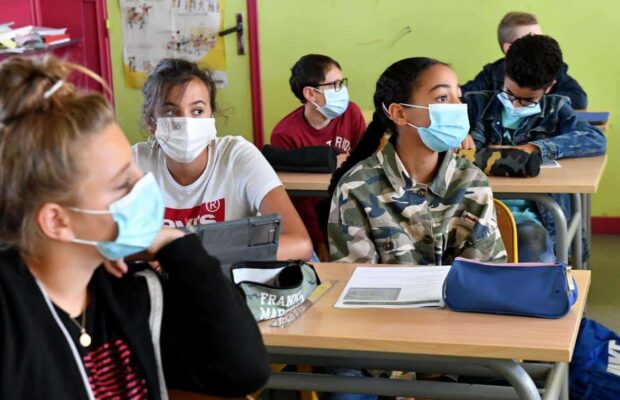 Covid-19 : le masque ne sera plus obligatoire à l'école dans certains départements