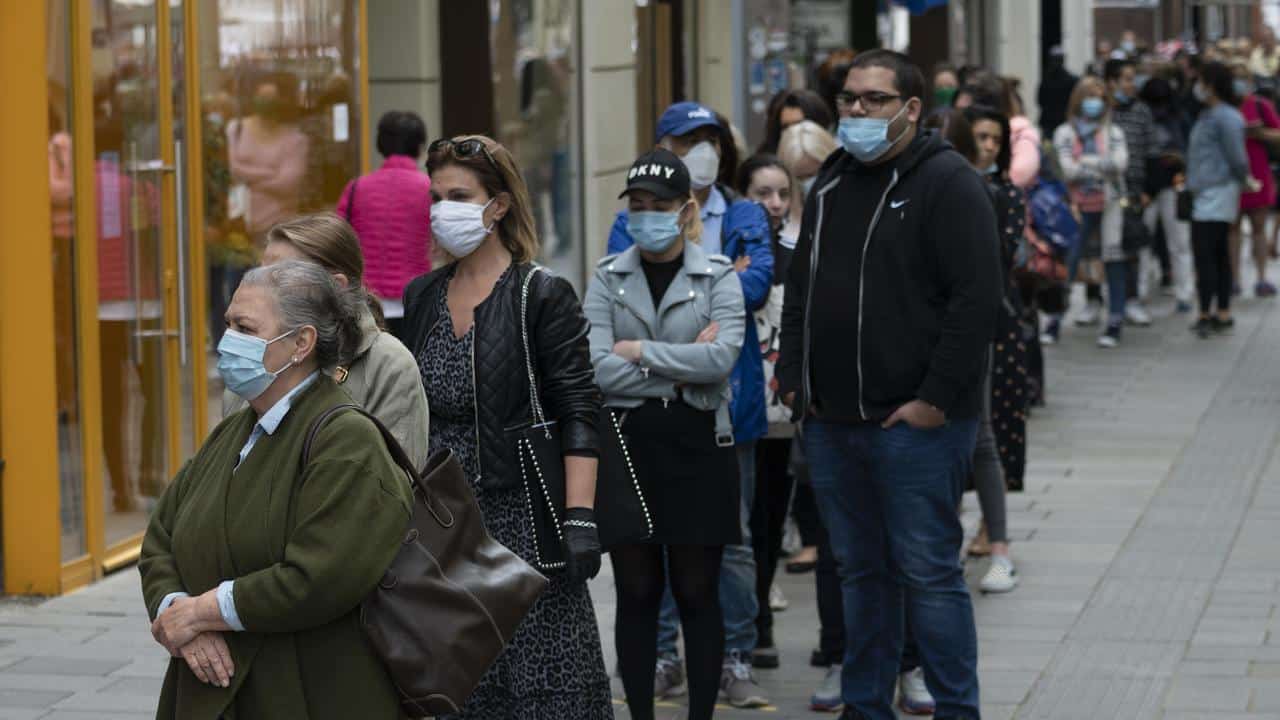 Covid-19 : la situation sanitaire risque de se dégrader en France dans les prochaines semaines