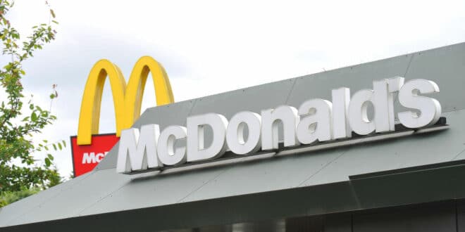 McDonald’s : découvrez cette carte qui permet d'y manger gratuitement et à volonté !