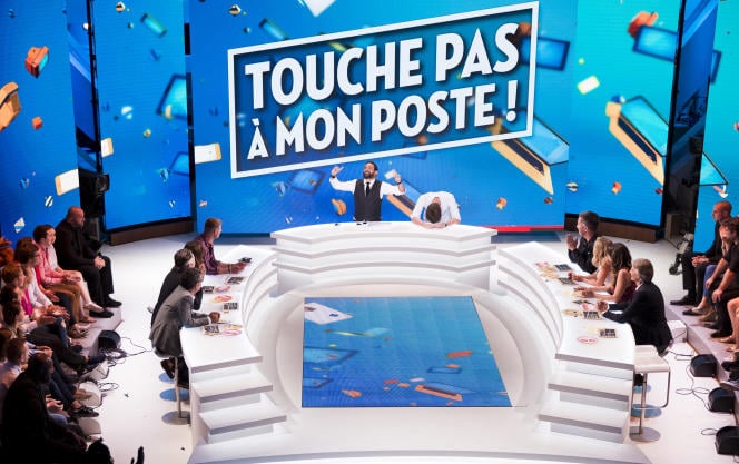 TPMP : un ancien stagiaire accuse un chroniqueur de l'émission d'attouchements