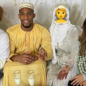 Abou (10 Couples Parfaits) : il se marie avec sa fiancée lors d'une cérémonie religieuse