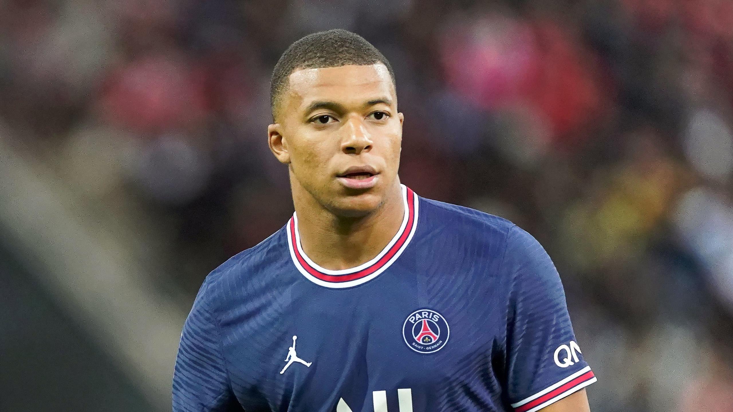 Kylian M'bappé, en couple avec une célèbre candidate de télé-réalité ? Elle réagit !