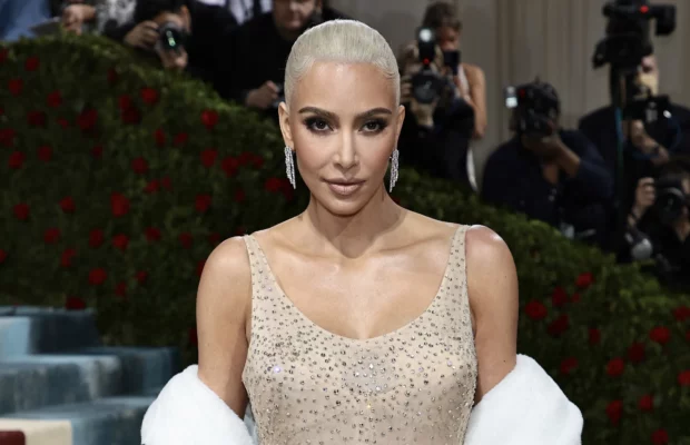 'Je pourrais manger du caca tous les jours' : Kim Kardashian prête à tout pour rester jeune