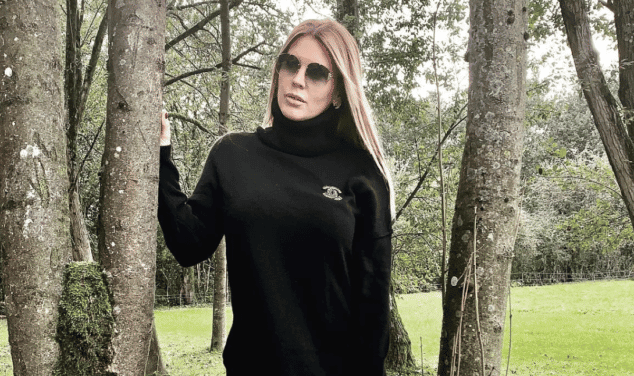 Amélie Neten : elle poste une photo de son corps post grossesse et se livre sur ses complexes !