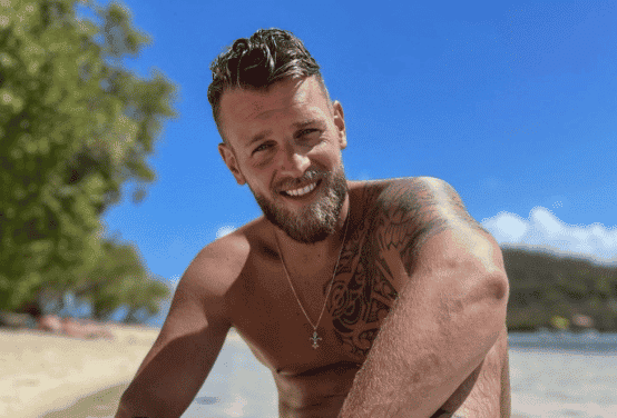 Jordan (Les Ch'tis) en couple avec une candidate de télé-réalité : il annonce une grande et heureuse nouvelle !