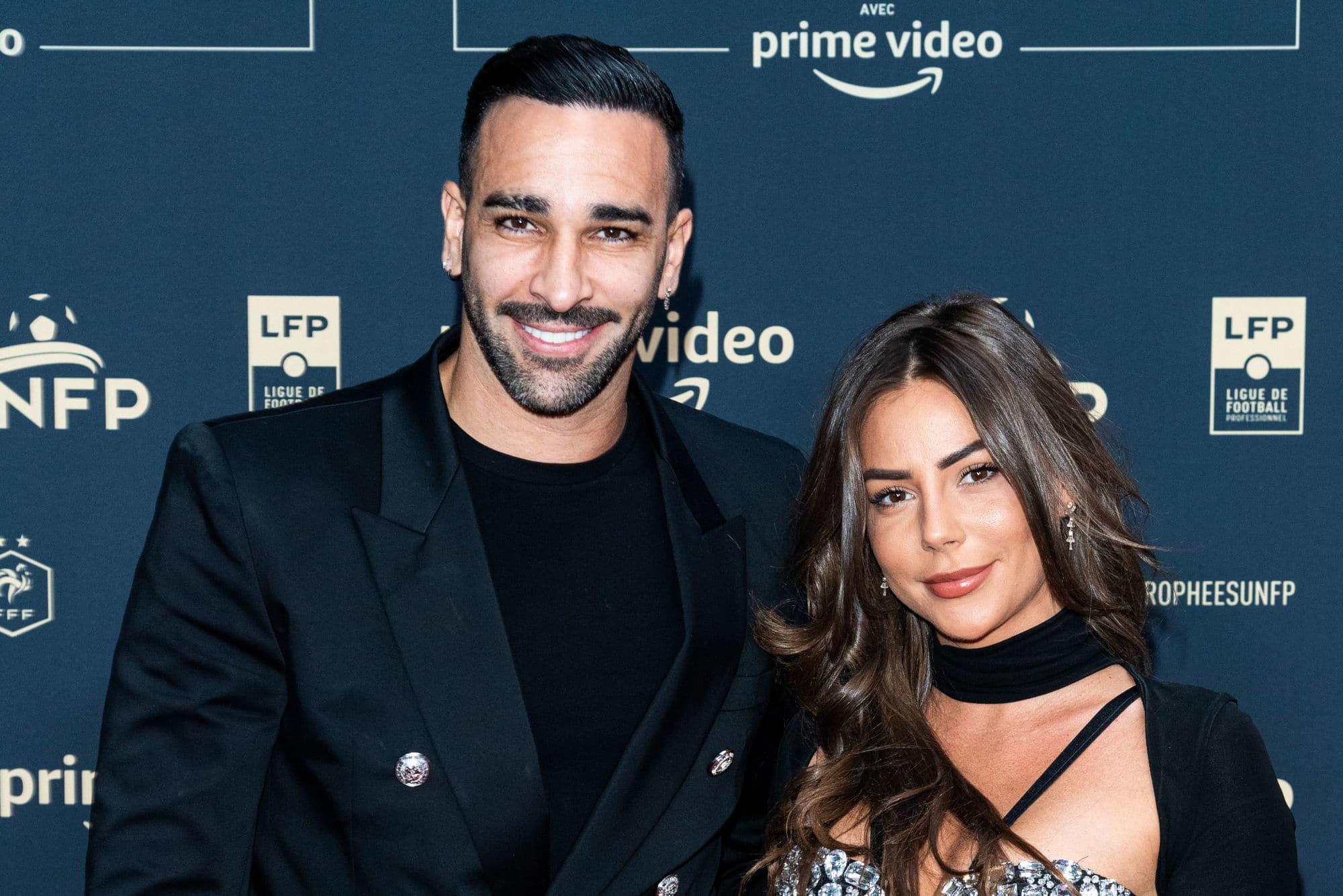 Adil Rami et Léna : de nouveau en couple ? Il s’exprime